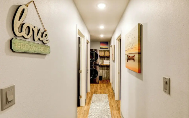Walk to Dtwn: Dog-friendly Retreat in Fairbanks!