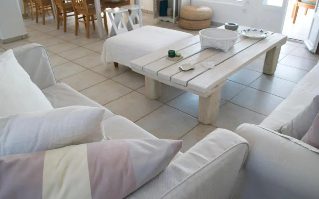 Nafsika 4Bedroom Sea View House