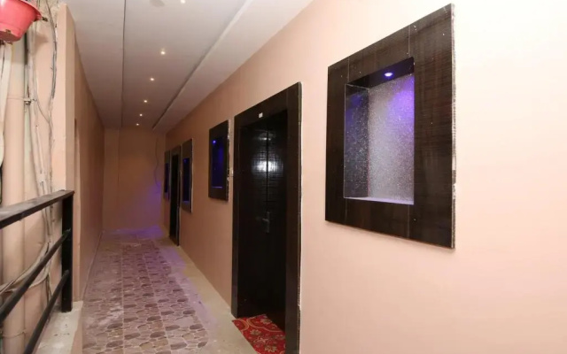 Shahi Guest House by OYO Rooms