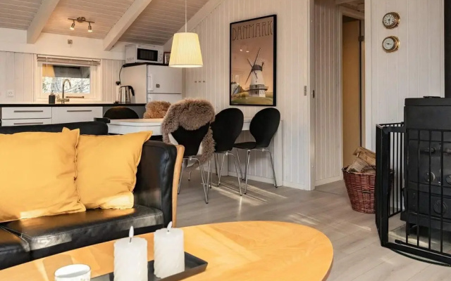 6 Person Holiday Home in Hals