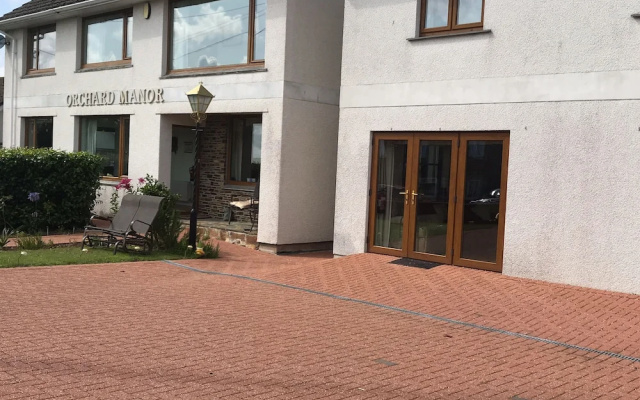 The Luxury Bluebell Apartment Suite With Wheelchair Access