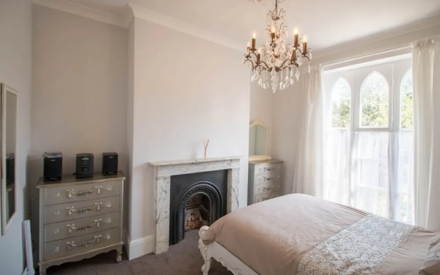 Elegant Georgian 1 Bed Apartment in Herne Bay
