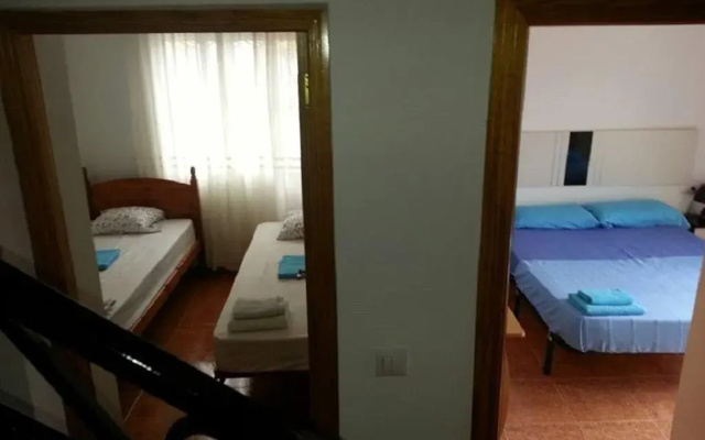 Away Chiang Kham Villa