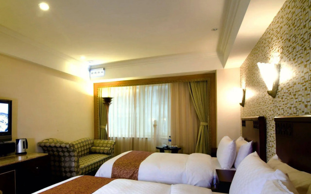 Royal Palace Hotel