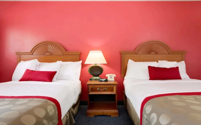 Ramada by Wyndham Cleveland Airport West