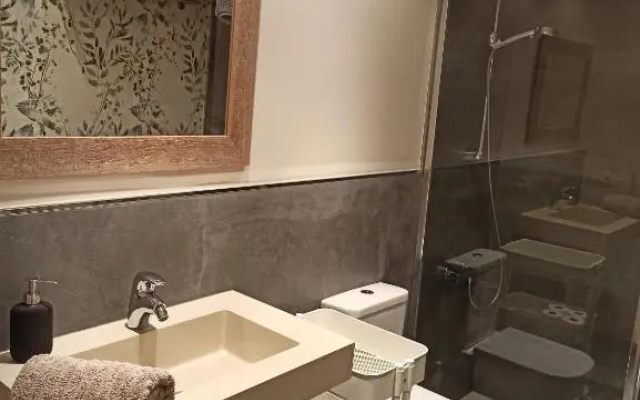 Apartamento independiente con jardín privado