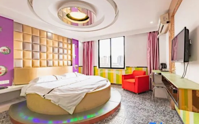 Shanghai Yahong Fashion Hotel