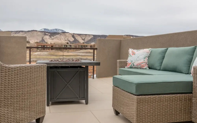 Canyon Views