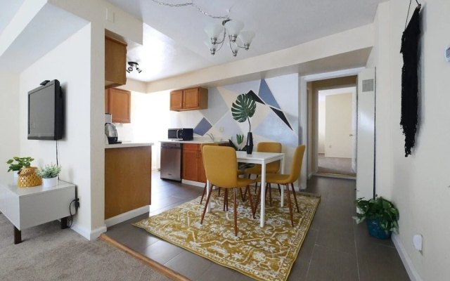 Modern, Exquisite 2-bedroom Home in Lafayette
