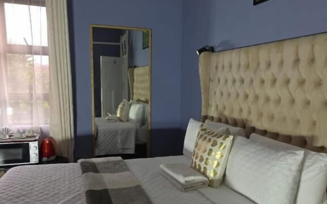 DreamWest Living Guesthouse