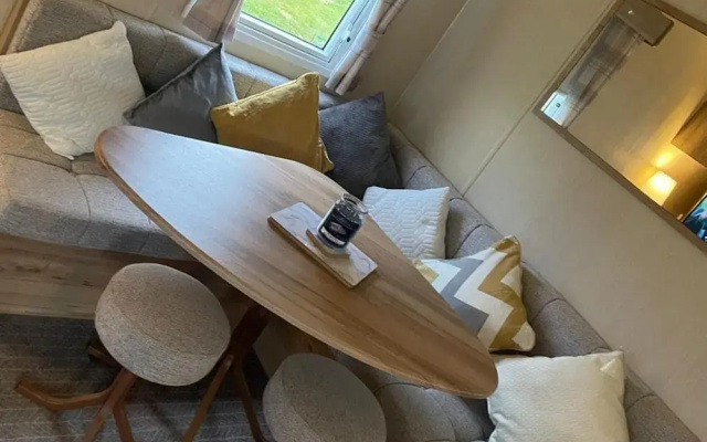Seaside Caravan Retreat in Craig Tara
