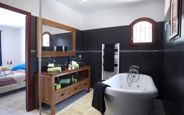 Villa in Sainte-maxime With Private Pool