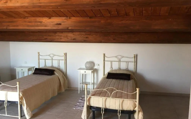 Luxury 4-bed Hillside Retreat in Roccacasale