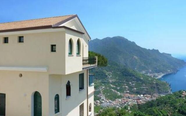 Отель La Dolce Vita Ravello Равелло вид на фасад