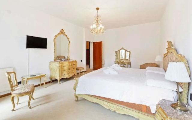 Venice Castello Elegant Apartment