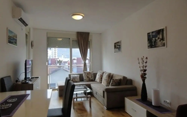 Center Apartment C 25