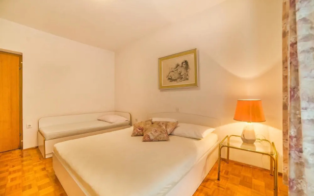 Apartment Lidija / Three Bedrooms A1