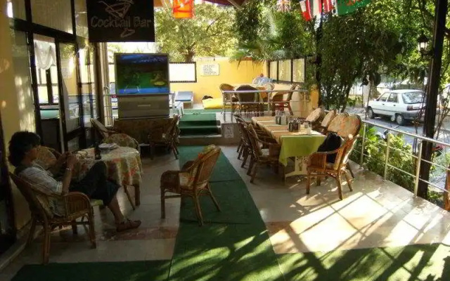 Senaydin Apartments