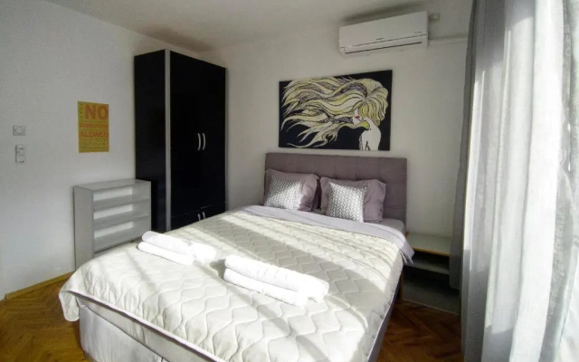 The House Apartments & Guest Rooms