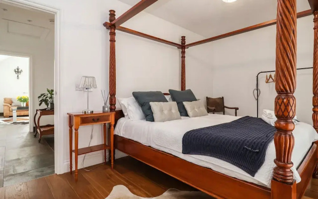 Polly's Annexe