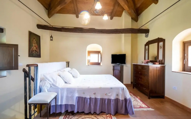 Holiday Home in Stilo With Pool & Views