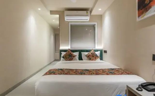Hotel Redvibe-A Unit of RVS Groups