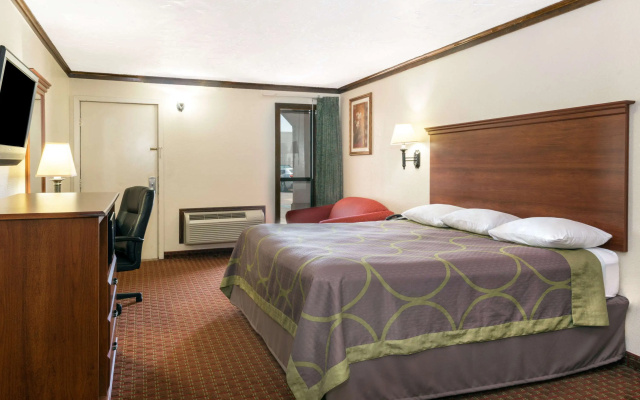 Super 8 by Wyndham Enid