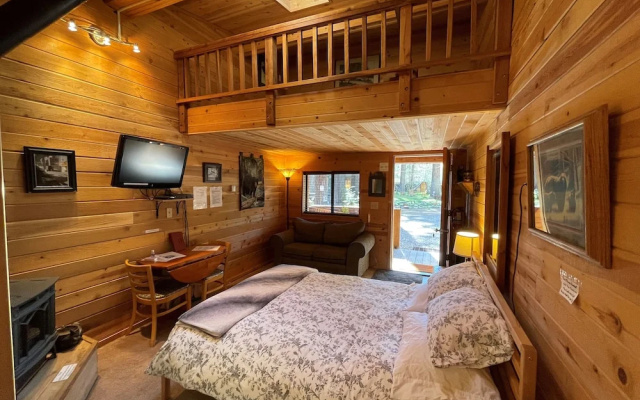 Holly's Place
