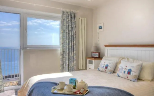 9 Bay View Court