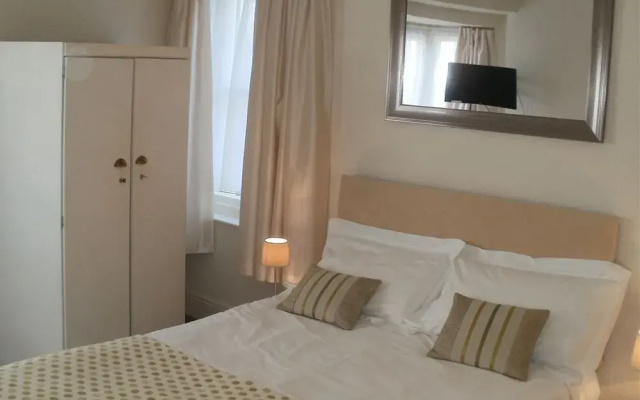 Gumfreston Hotel
