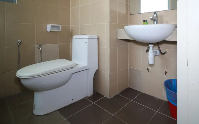 OYO Home 572 Classy 2 Bedroom Taragon Puteri