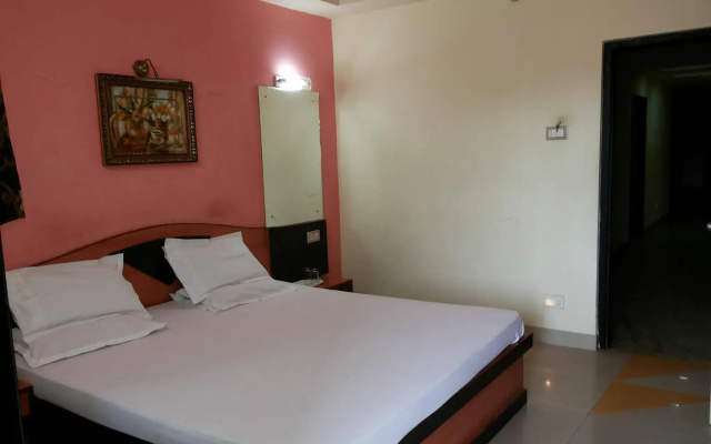 Trimurti Heights Hotel