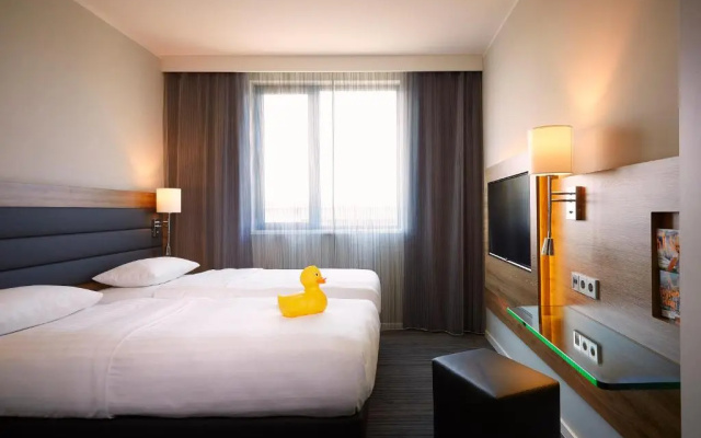 Moxy Aberdeen Airport