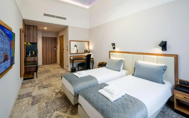 Sky Hotel Kraków