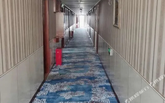 Jinhaiwan Hotel (Jinghu Park Branch)