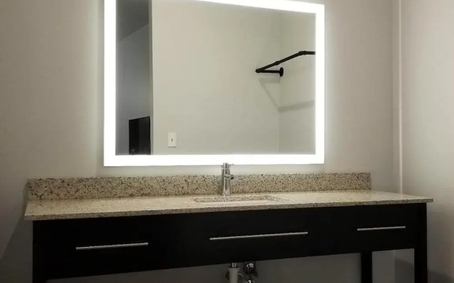 Continental Inn & Suites Conway