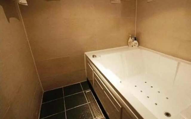 Fox Hotel
