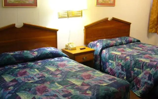 Journeys Inn Motel