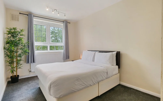 The Xavier Flat by Kasar Stays