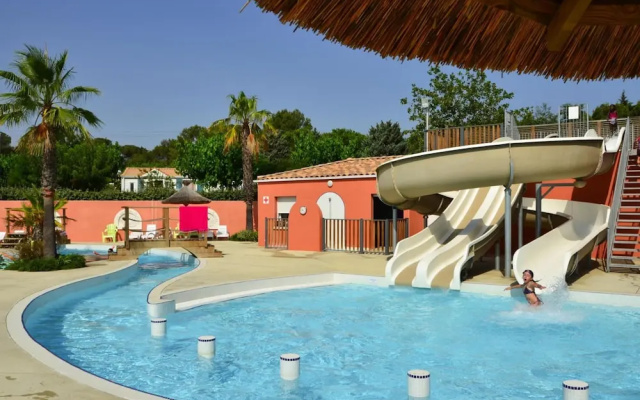 Bessan Mobile Home With Pool Fun
