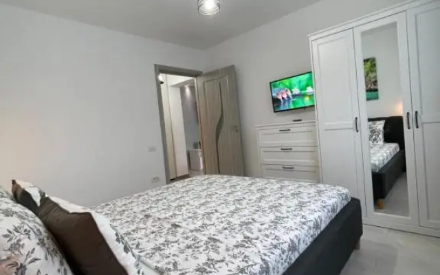 Robert’s Apartament 2