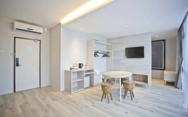 M+ Boutique Hotel
