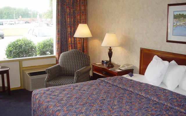Mayfair Inn