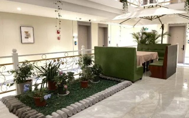 Home Inn (Lijiang Ancient City South Gate)