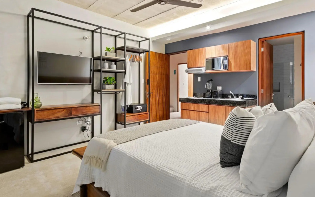 Ocean Boutique Condos