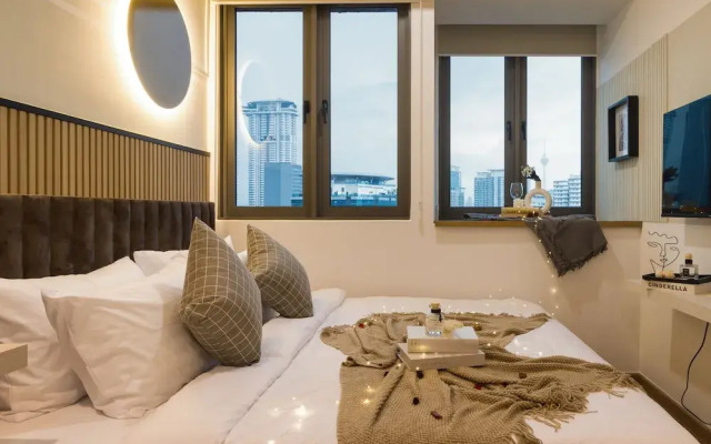 Riveria Premium Kuala Lumpur, Roam
