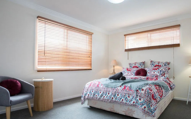 Armidale Cottage