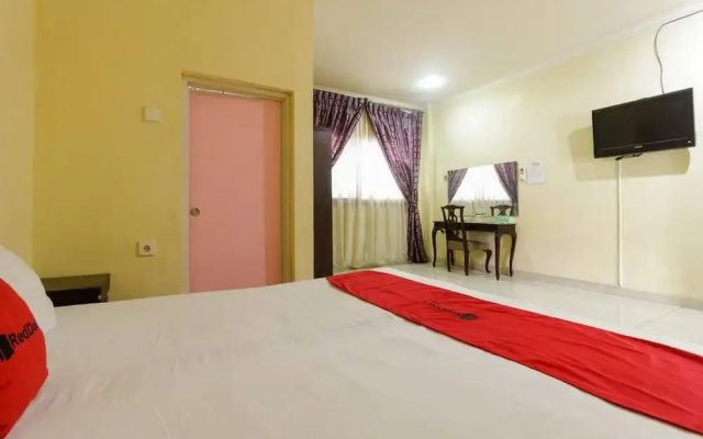 Reddoorz Near Pantai Padang