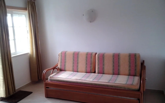 1 Bed Flat - Sleeps 2 - Parking - Wifi