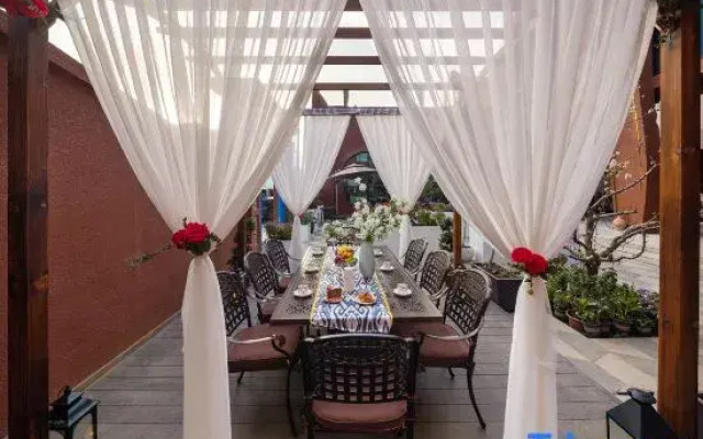 Yining Floating Life Homestay (Yining Airport & Railway Station Branch)
